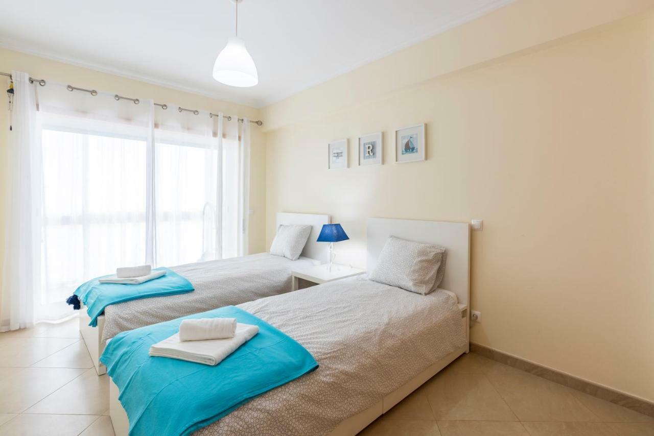 Apartamento Perto Praia, Com Piscina アルヴォル エクステリア 写真