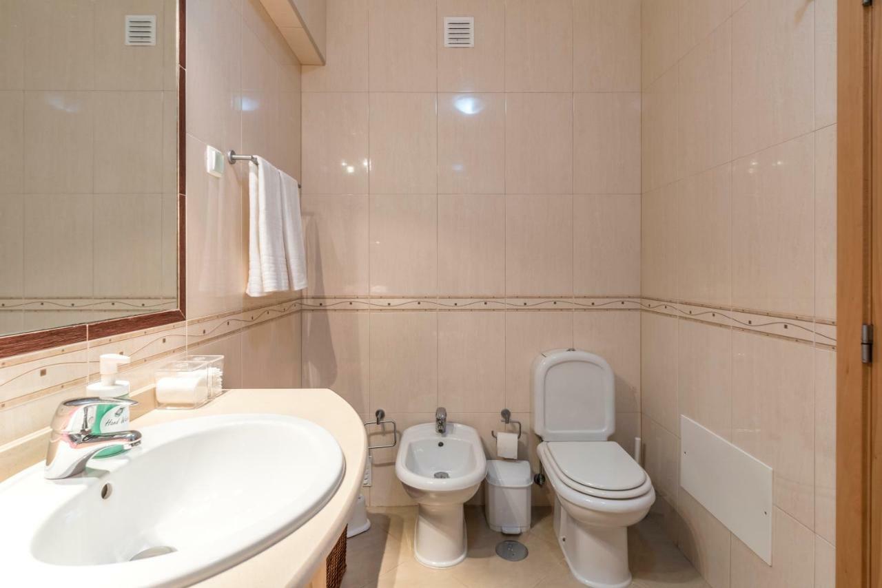 Apartamento Perto Praia, Com Piscina アルヴォル エクステリア 写真