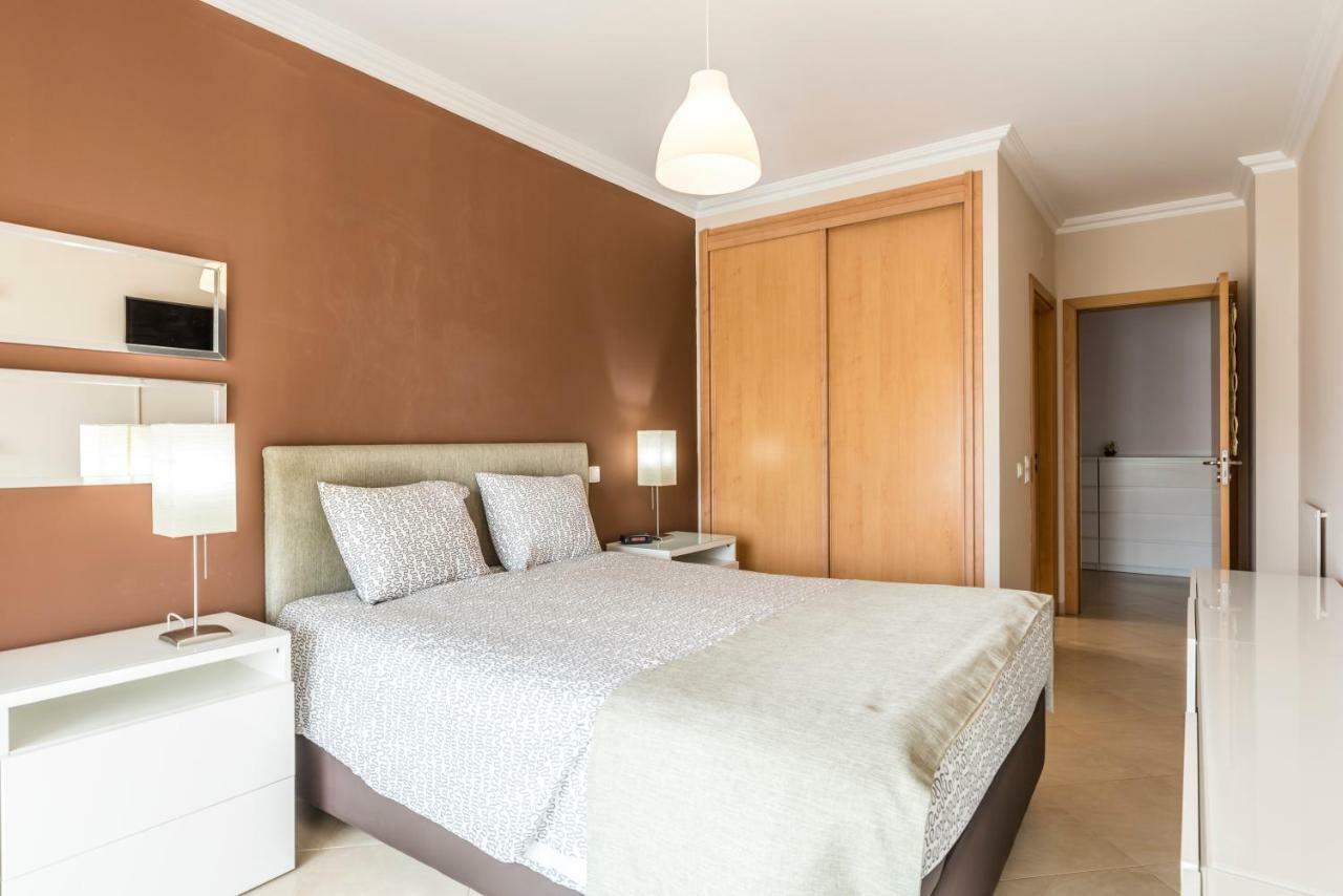 Apartamento Perto Praia, Com Piscina アルヴォル エクステリア 写真