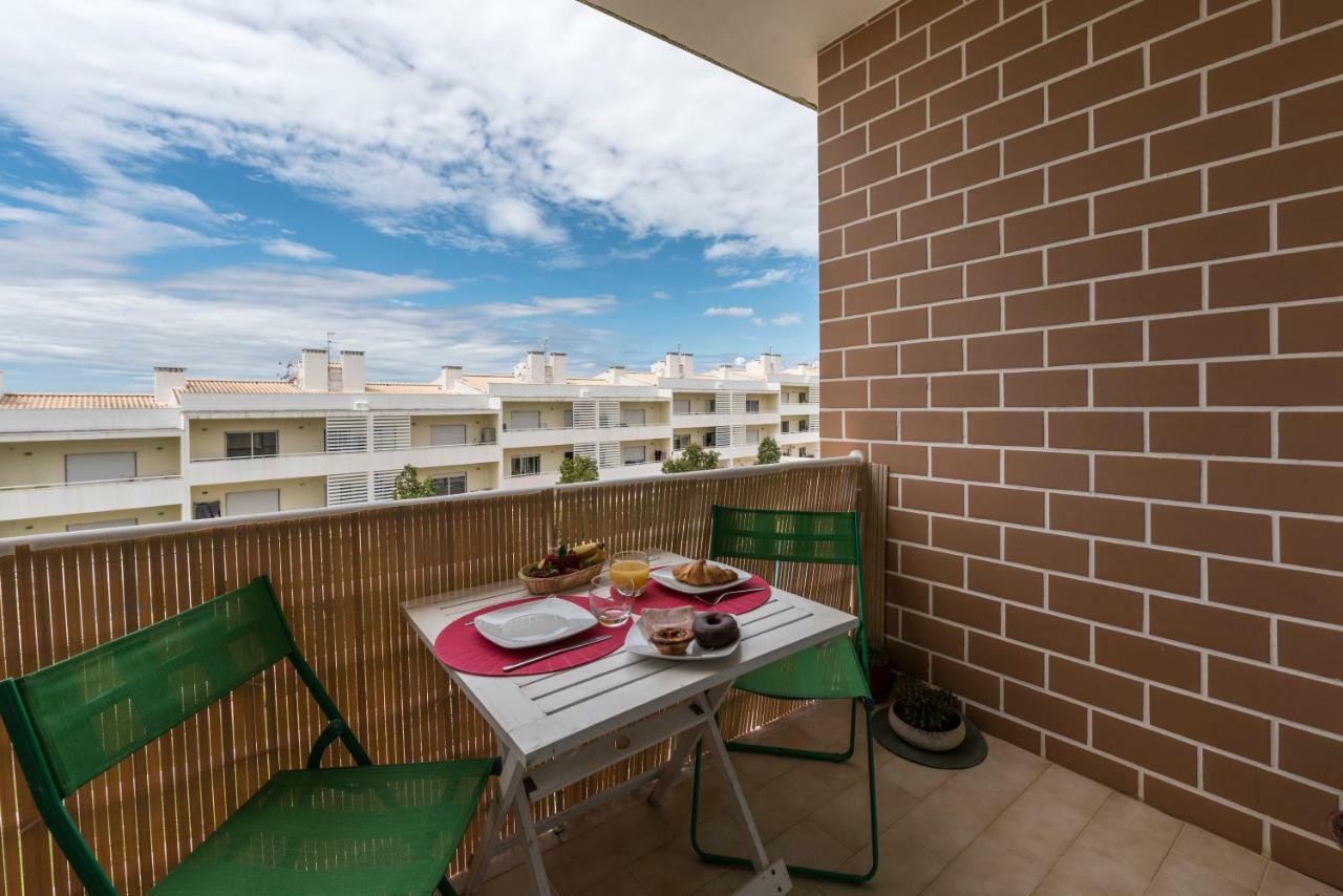 Apartamento Perto Praia, Com Piscina アルヴォル エクステリア 写真