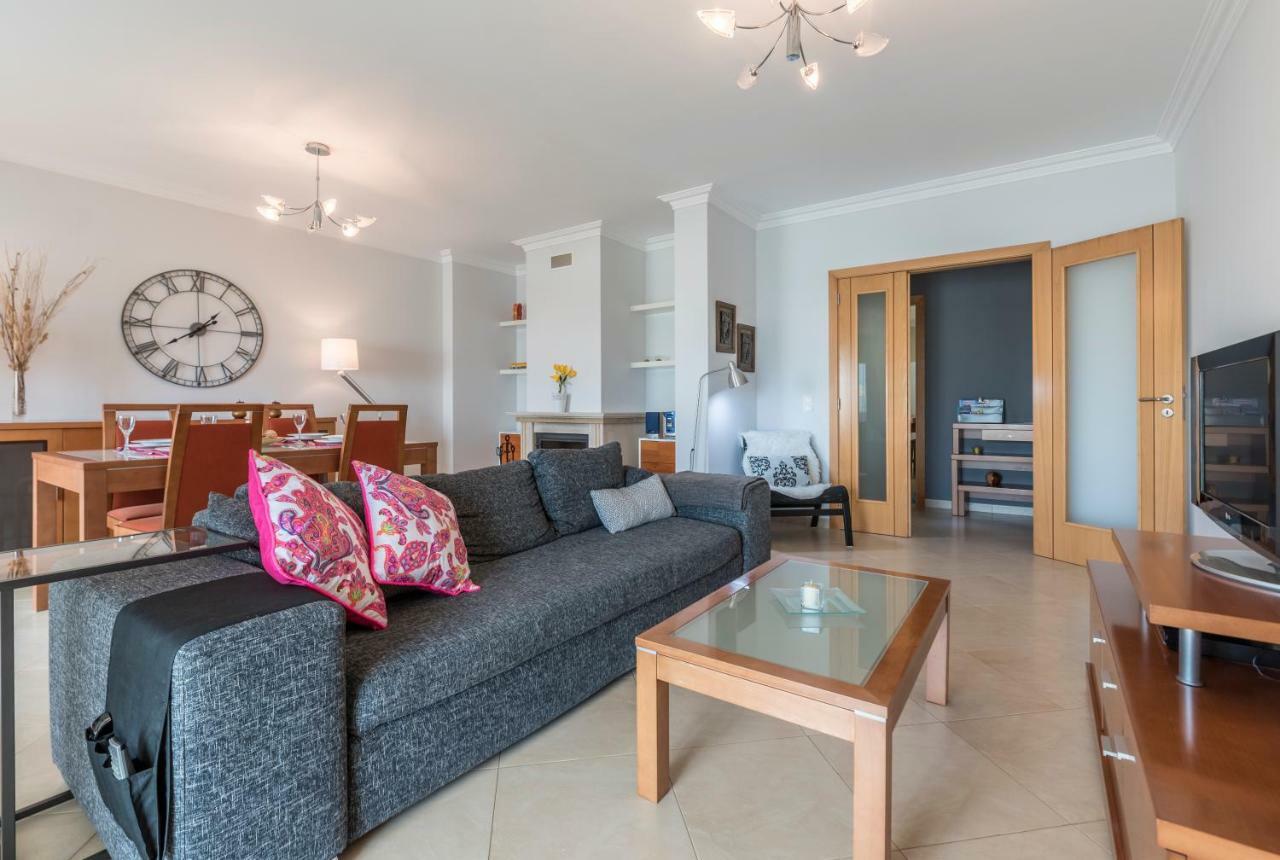 Apartamento Perto Praia, Com Piscina アルヴォル エクステリア 写真
